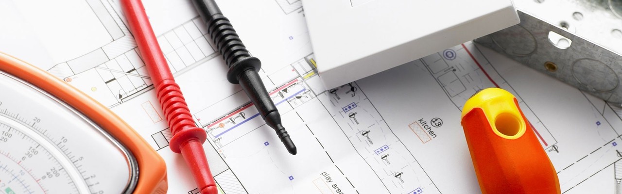 Сколько стоят платные курсы в академии электромонтажников. Узнать цены