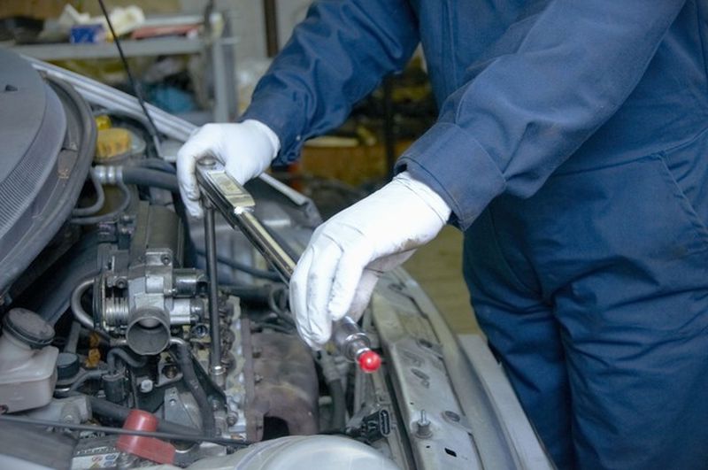 Ученик автослесаря Ученик автослесаря